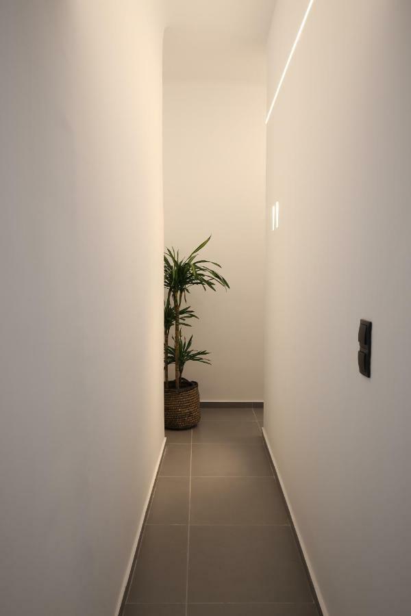 Little Small Villa In Psychiko, Афины Экстерьер фото