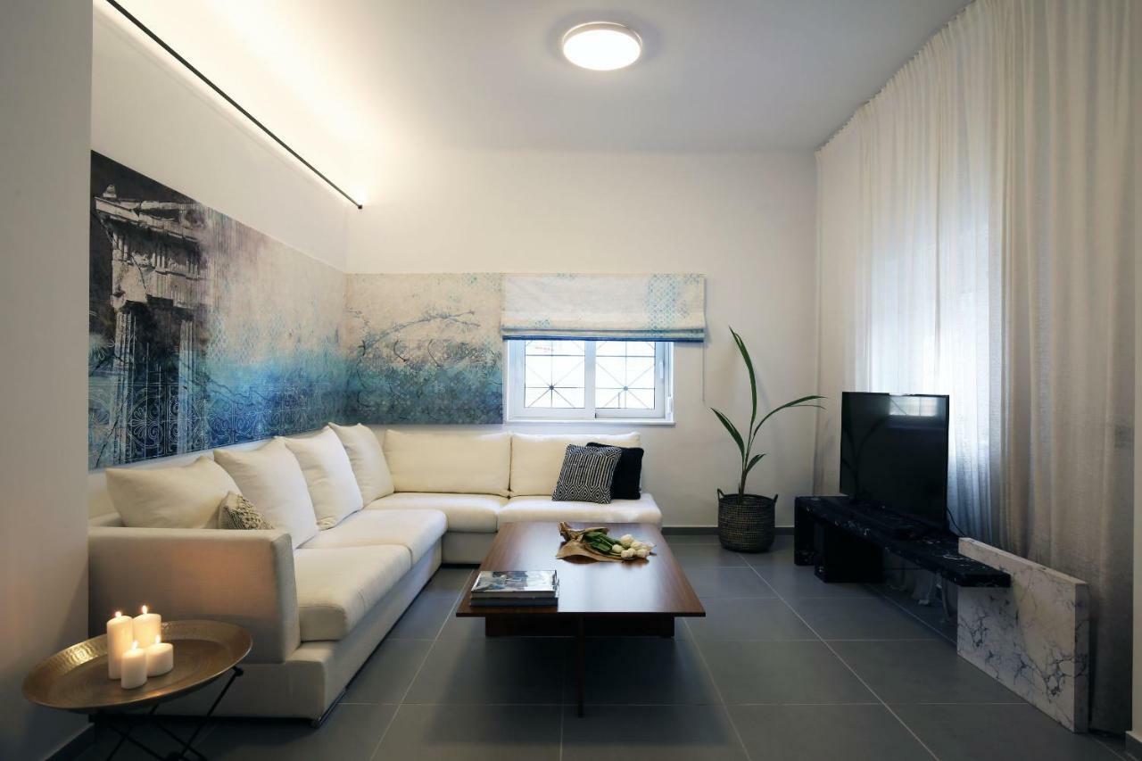 Little Small Villa In Psychiko, Афины Экстерьер фото